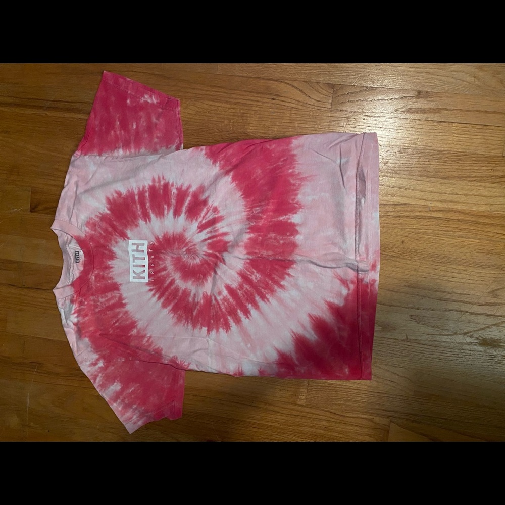 Kith Treats Swirl Tee Red